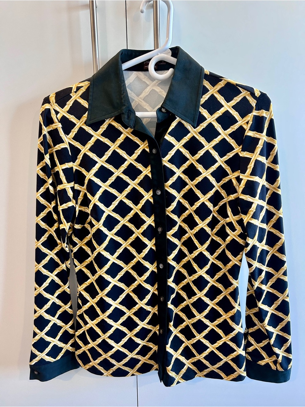 J. McLaughlin Black Top with bamboo Print Accents